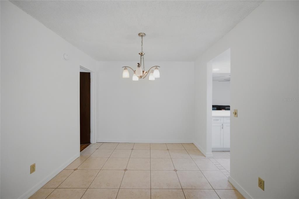 En Venta: $450,000 (3 camas, 2 baños, 1690 Pies cuadrados)