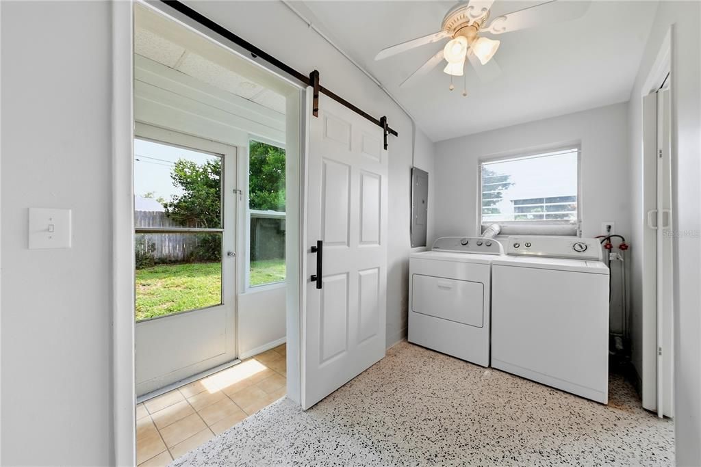 В аренду: $2,750 (2 спален, 2 ванн, 1153 Квадратных фут)