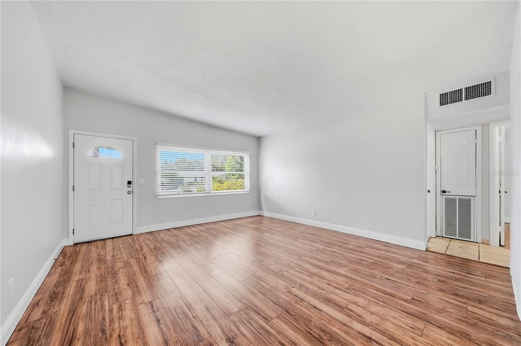 В аренду: $2,750 (2 спален, 2 ванн, 1153 Квадратных фут)