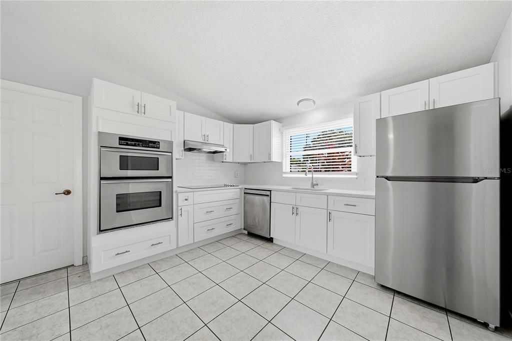 В аренду: $2,750 (2 спален, 2 ванн, 1153 Квадратных фут)