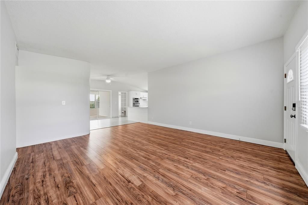 В аренду: $2,750 (2 спален, 2 ванн, 1153 Квадратных фут)