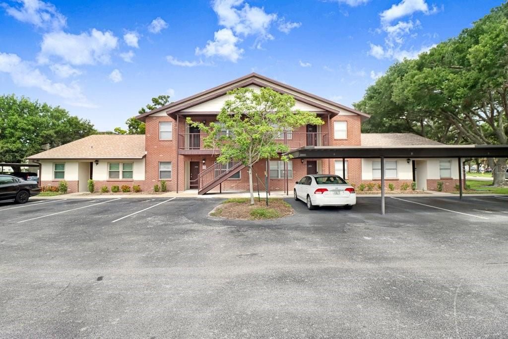For Sale: $159,950 (2 beds, 2 baths, 915 Square Feet)