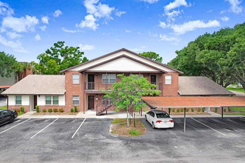 For Sale: $159,950 (2 beds, 2 baths, 915 Square Feet)