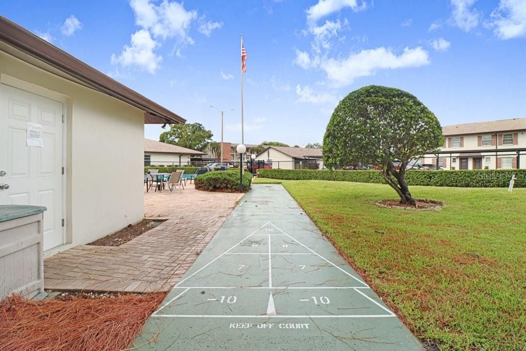 For Sale: $159,950 (2 beds, 2 baths, 915 Square Feet)
