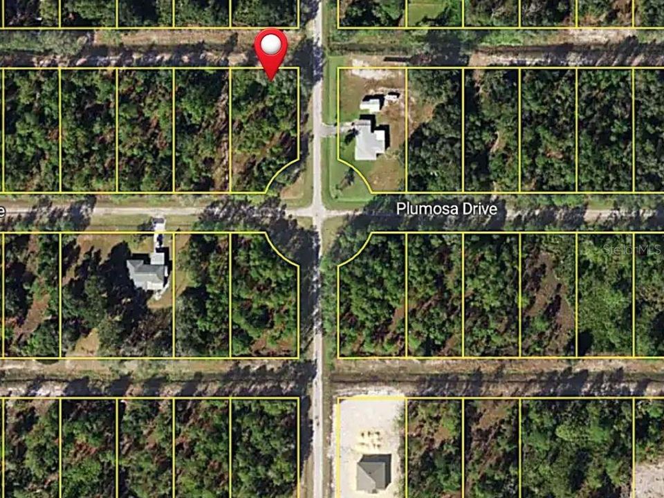 На продажу: $27,000 (0.55 acres)