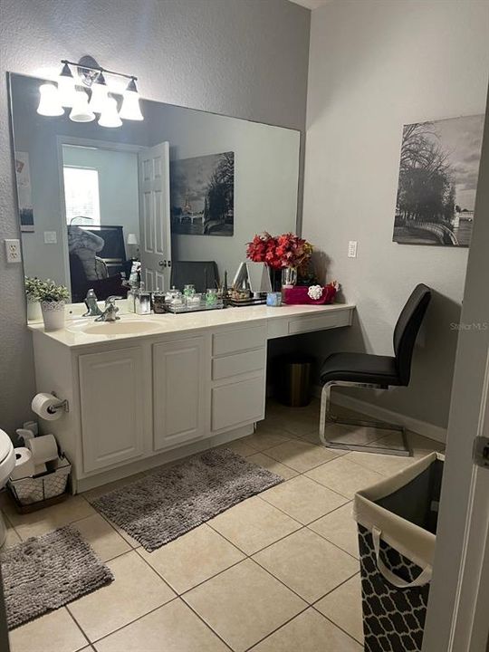 For Rent: $1,900 (3 beds, 2 baths, 1412 Square Feet)