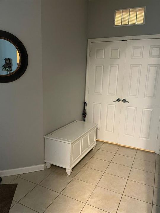 For Rent: $1,900 (3 beds, 2 baths, 1412 Square Feet)