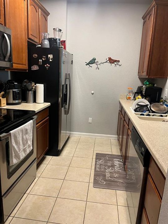 For Rent: $1,900 (3 beds, 2 baths, 1412 Square Feet)