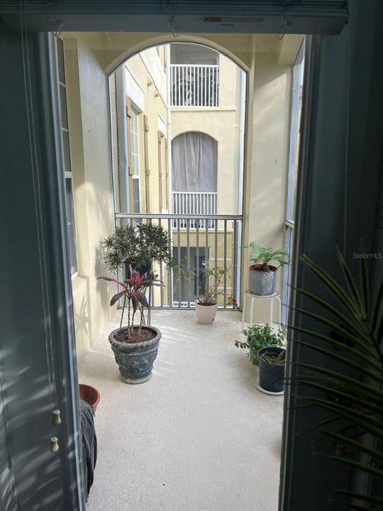 For Rent: $1,900 (3 beds, 2 baths, 1412 Square Feet)