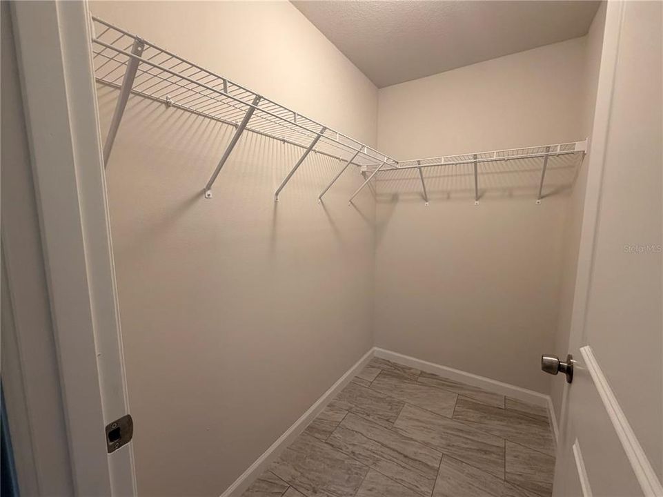 En Venta: $498,000 (6 camas, 0 baños, 2400 Pies cuadrados)