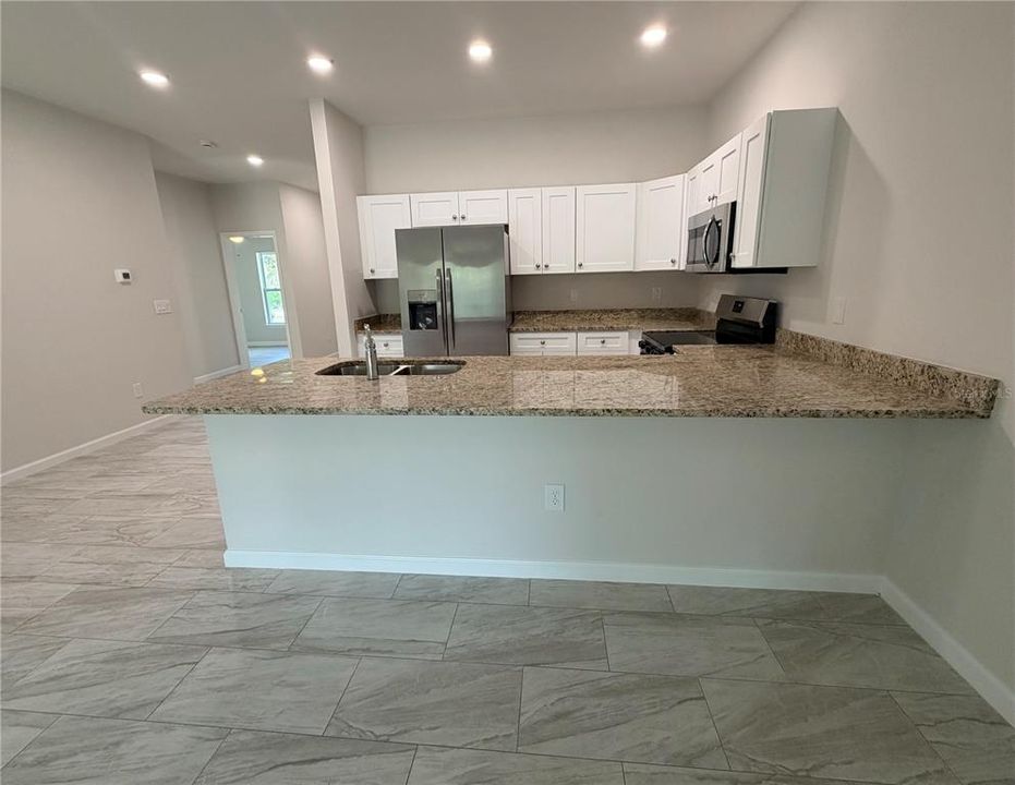 En Venta: $498,000 (6 camas, 0 baños, 2400 Pies cuadrados)