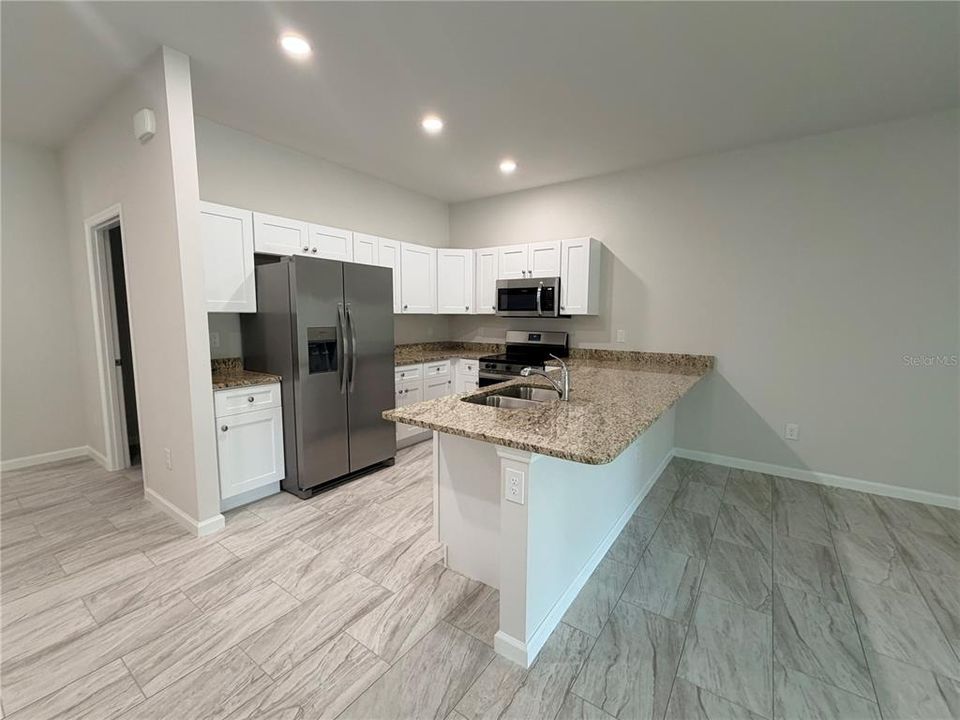 En Venta: $498,000 (6 camas, 0 baños, 2400 Pies cuadrados)