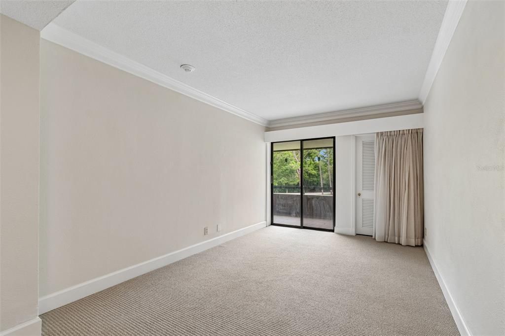 For Sale: $204,900 (1 beds, 1 baths, 610 Square Feet)