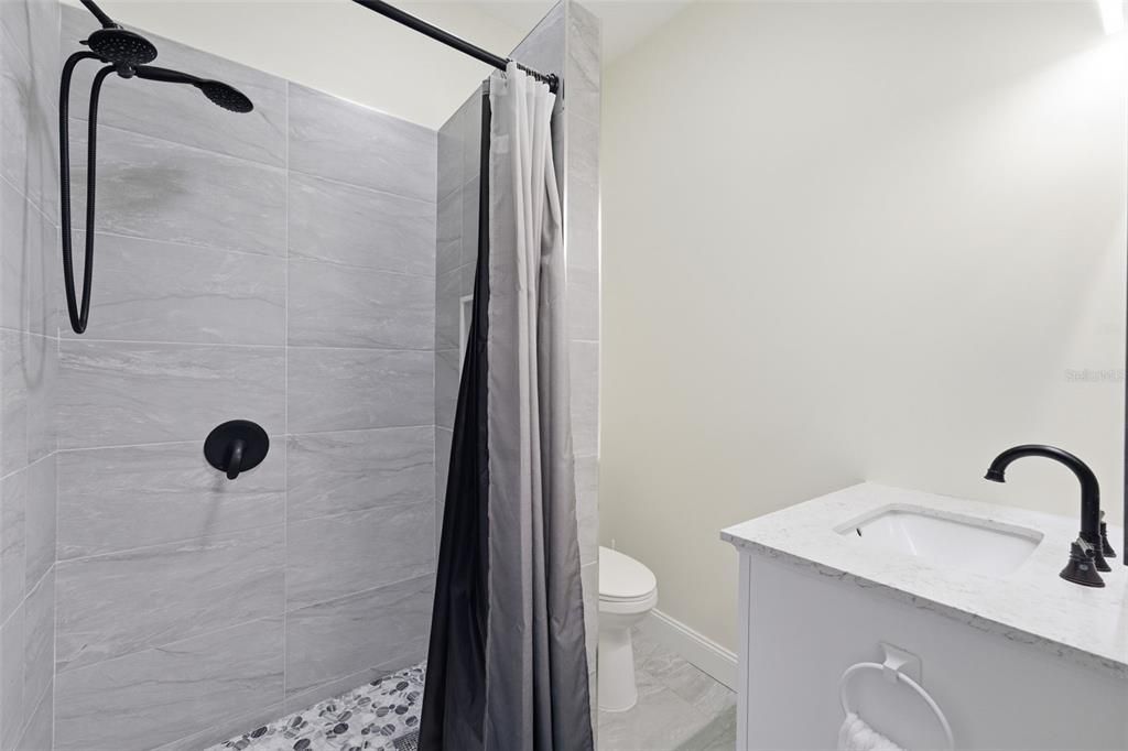 На продажу: $399,900 (3 спален, 3 ванн, 2410 Квадратных фут)