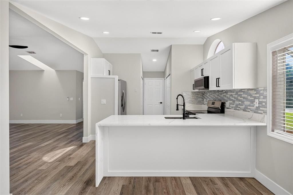 En Venta: $319,900 (3 camas, 2 baños, 1400 Pies cuadrados)