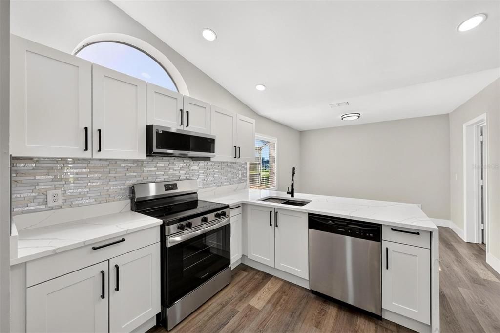 En Venta: $319,900 (3 camas, 2 baños, 1400 Pies cuadrados)