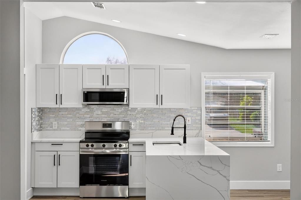 En Venta: $319,900 (3 camas, 2 baños, 1400 Pies cuadrados)