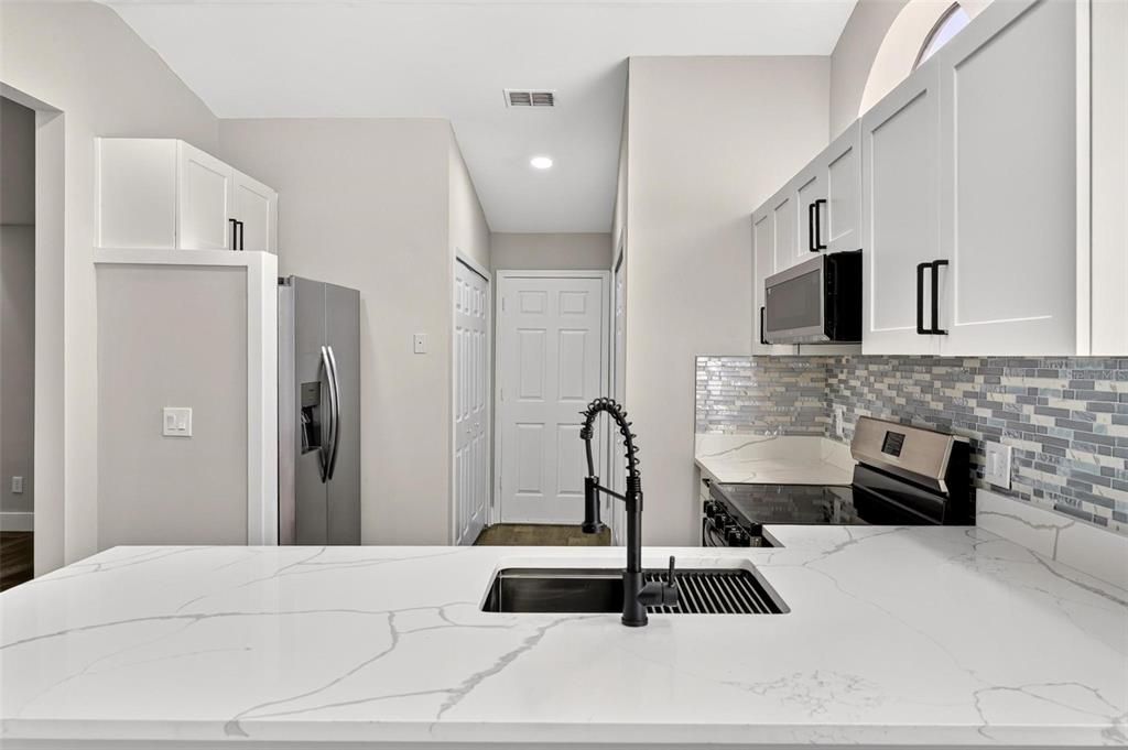 En Venta: $319,900 (3 camas, 2 baños, 1400 Pies cuadrados)