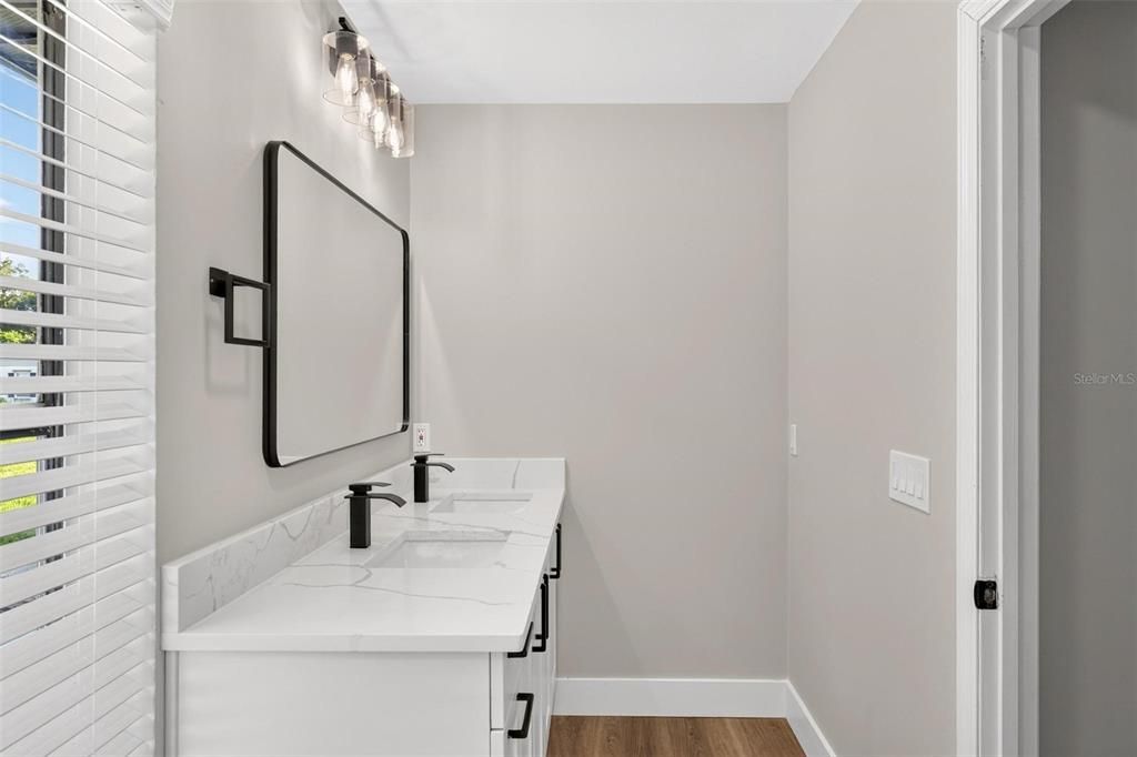 En Venta: $319,900 (3 camas, 2 baños, 1400 Pies cuadrados)