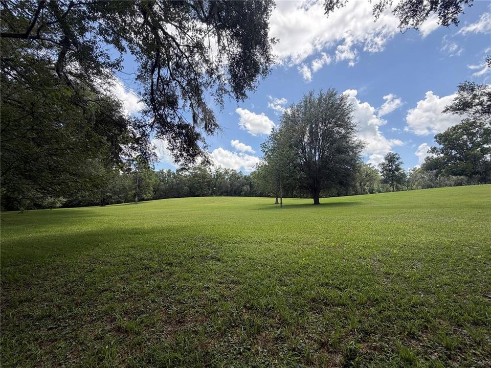En Venta: $589,000 (4 camas, 3 baños, 2211 Pies cuadrados)
