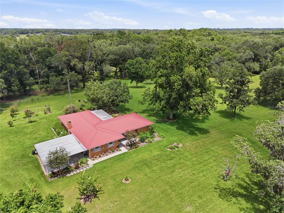 En Venta: $589,000 (4 camas, 3 baños, 2211 Pies cuadrados)