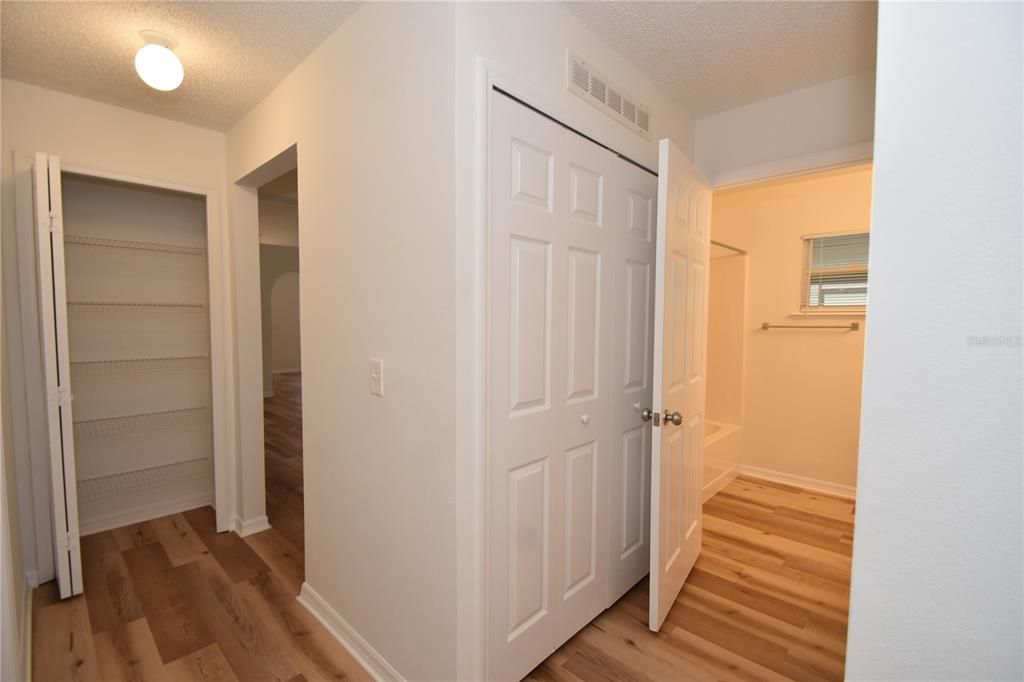 For Rent: $2,200 (4 beds, 2 baths, 1728 Square Feet)