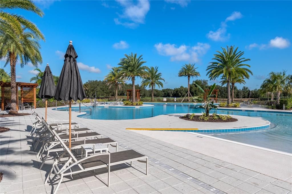 En Venta: $489,000 (4 camas, 3 baños, 2261 Pies cuadrados)