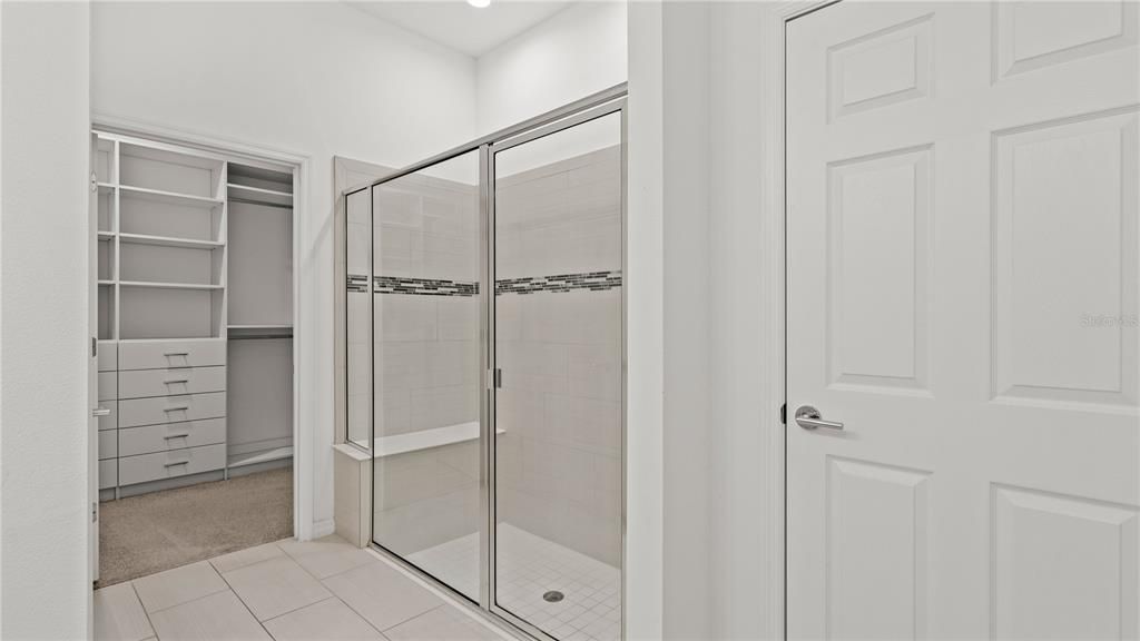 En Venta: $489,000 (4 camas, 3 baños, 2261 Pies cuadrados)