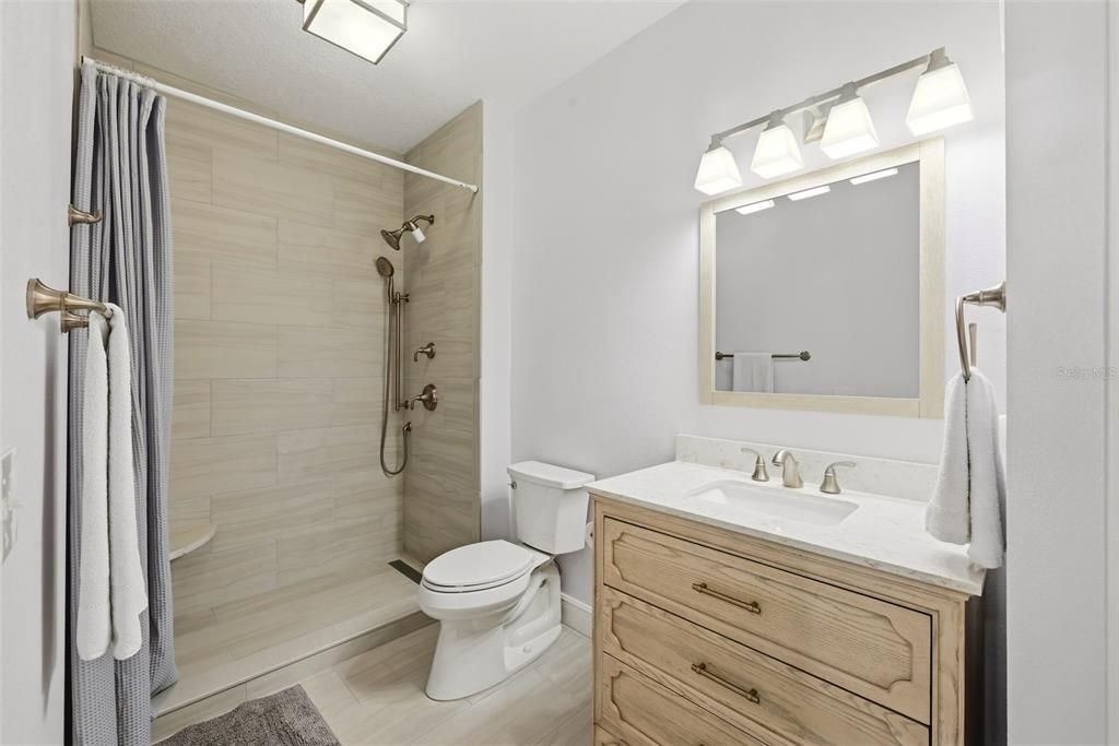 For Sale: $319,000 (2 beds, 1 baths, 1066 Square Feet)