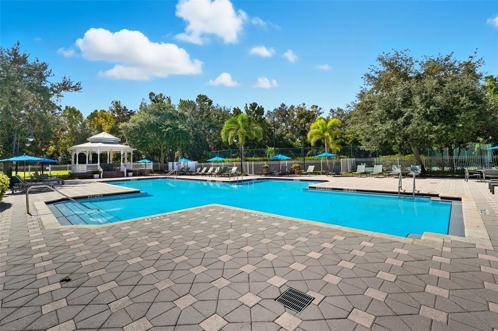 For Sale: $319,000 (2 beds, 1 baths, 1066 Square Feet)