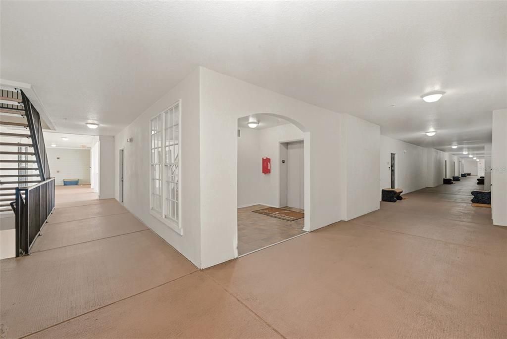 For Sale: $319,000 (2 beds, 1 baths, 1066 Square Feet)