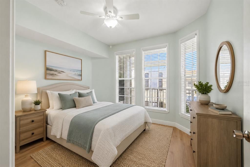 For Sale: $319,000 (2 beds, 1 baths, 1066 Square Feet)