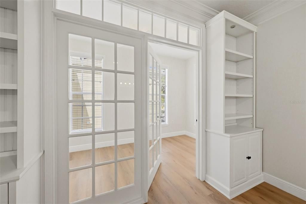 For Sale: $319,000 (2 beds, 1 baths, 1066 Square Feet)