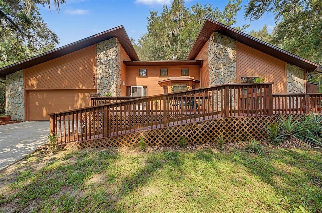 En Venta: $549,000 (3 camas, 3 baños, 2145 Pies cuadrados)