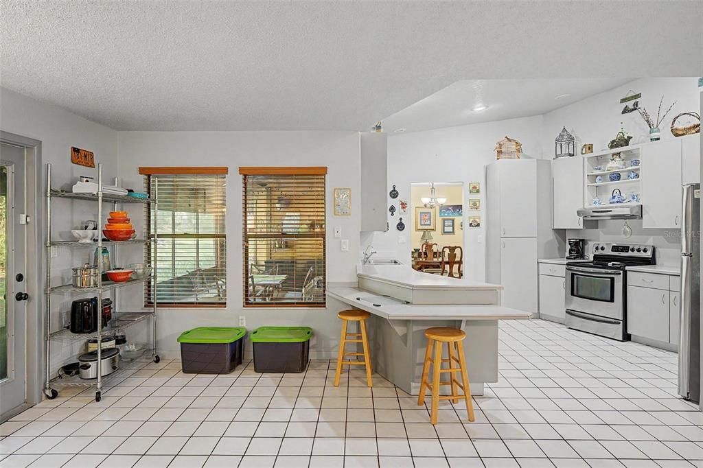 En Venta: $549,000 (3 camas, 3 baños, 2145 Pies cuadrados)
