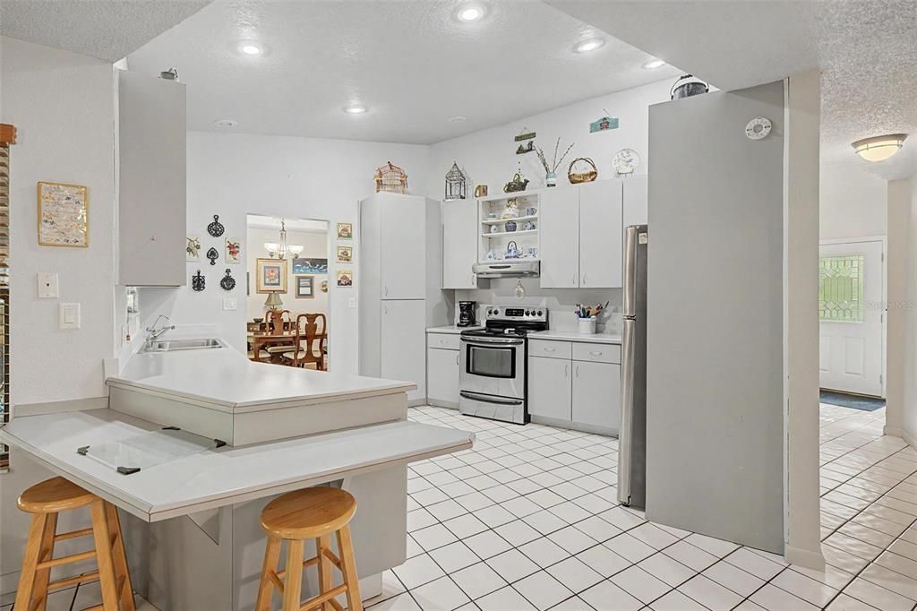 En Venta: $549,000 (3 camas, 3 baños, 2145 Pies cuadrados)