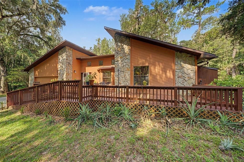 En Venta: $549,000 (3 camas, 3 baños, 2145 Pies cuadrados)