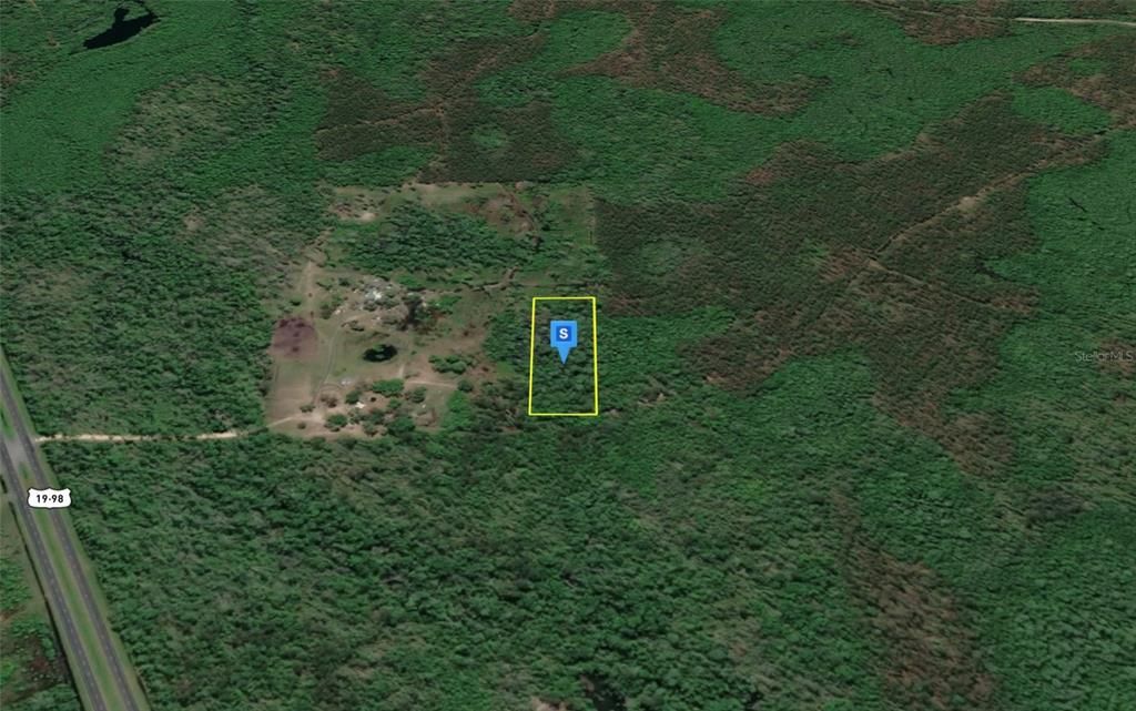 На продажу: $25,999 (2.97 acres)