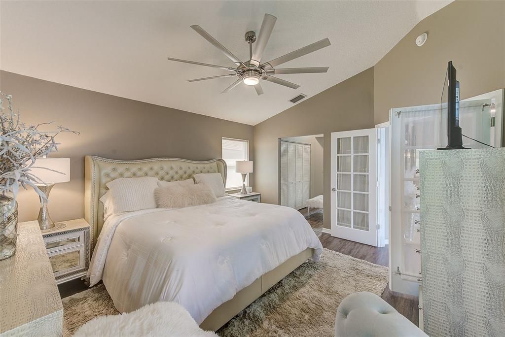 For Sale: $409,500 (3 beds, 2 baths, 1835 Square Feet)