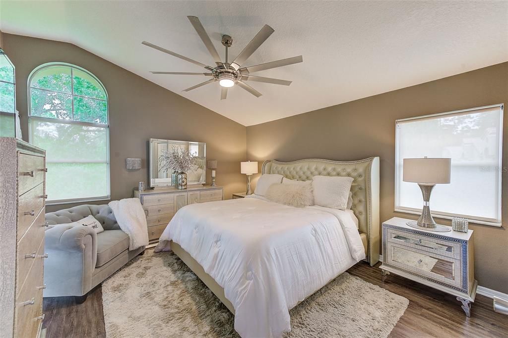 For Sale: $409,500 (3 beds, 2 baths, 1835 Square Feet)