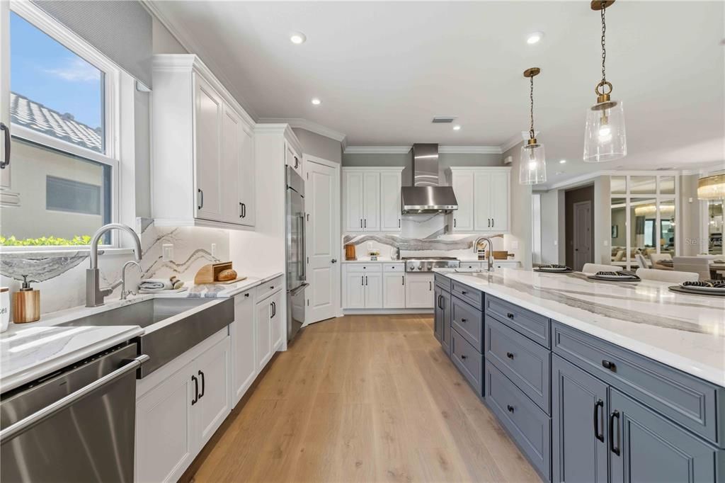 En Venta: $1,300,000 (3 camas, 3 baños, 3059 Pies cuadrados)