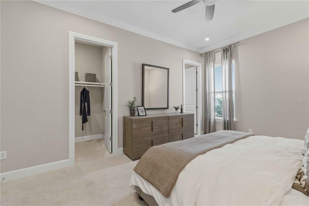 En Venta: $1,300,000 (3 camas, 3 baños, 3059 Pies cuadrados)