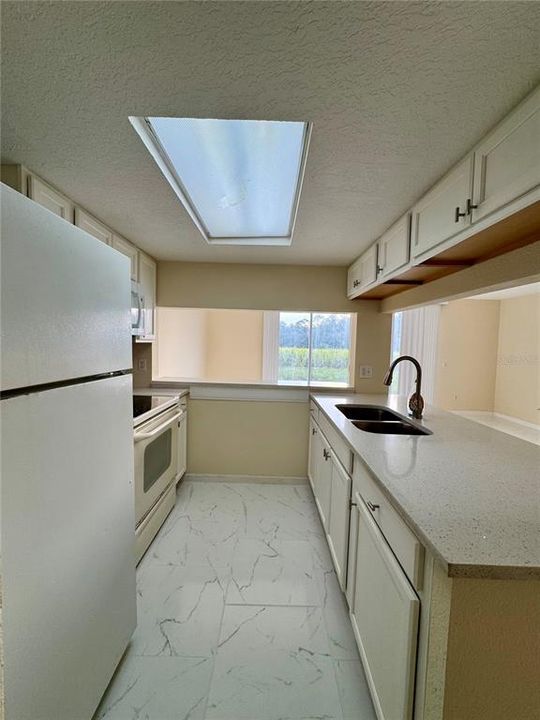 En Renta: $1,600 (3 camas, 2 baños, 1748 Pies cuadrados)