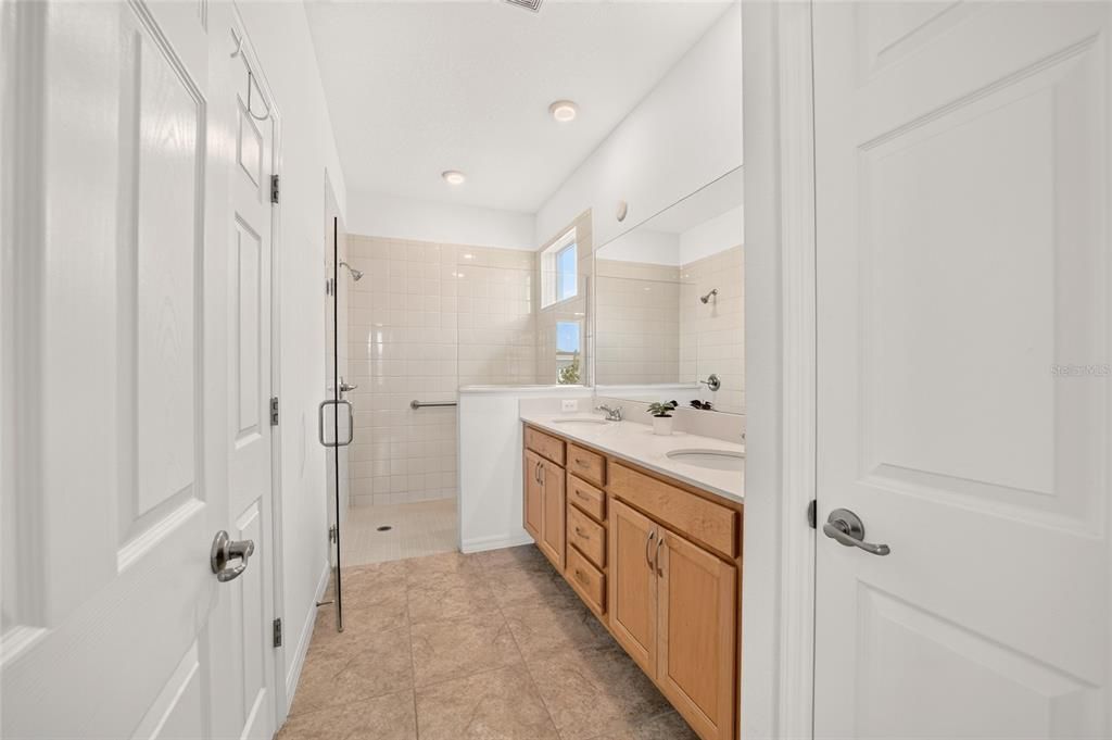 For Sale: $259,900 (2 beds, 2 baths, 1344 Square Feet)