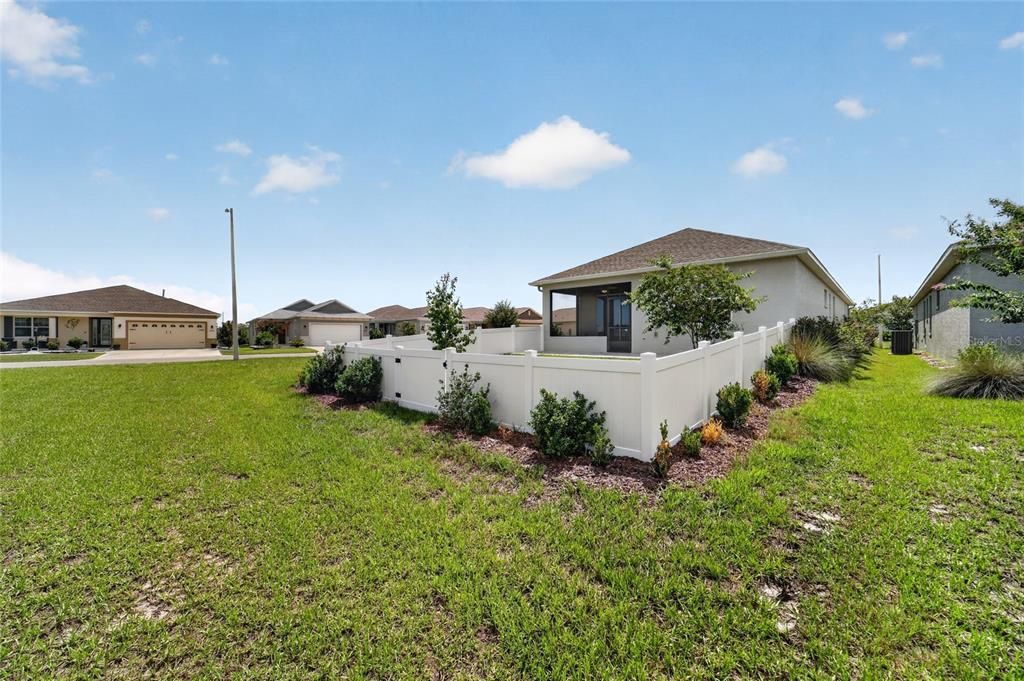 For Sale: $259,900 (2 beds, 2 baths, 1344 Square Feet)