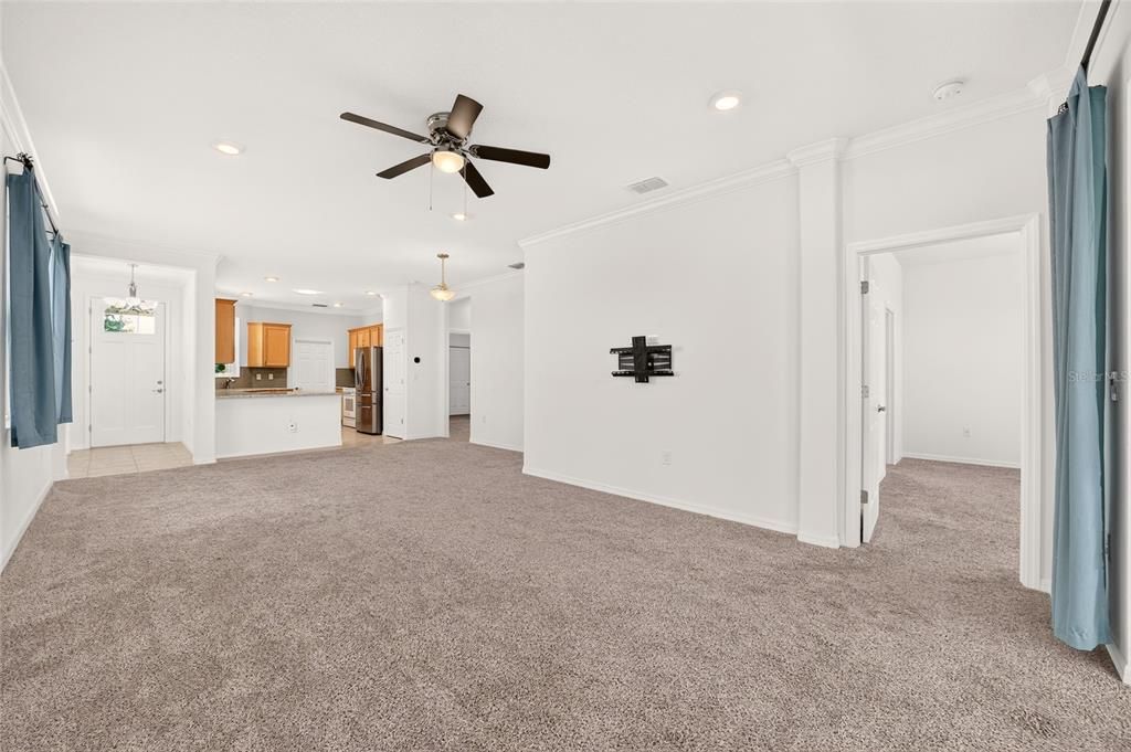 For Sale: $259,900 (2 beds, 2 baths, 1344 Square Feet)