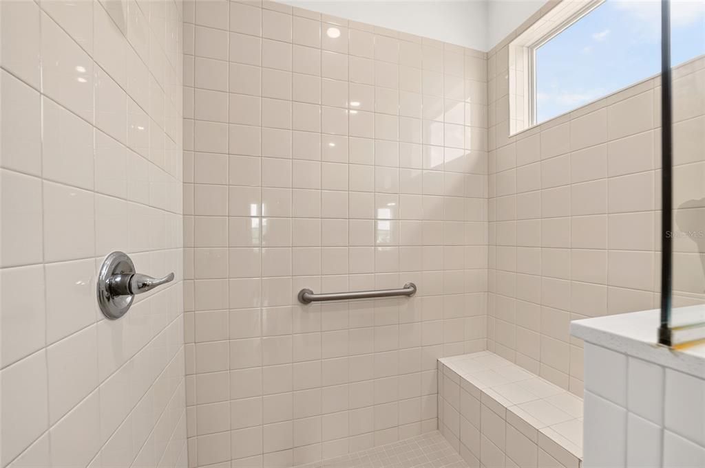 For Sale: $259,900 (2 beds, 2 baths, 1344 Square Feet)