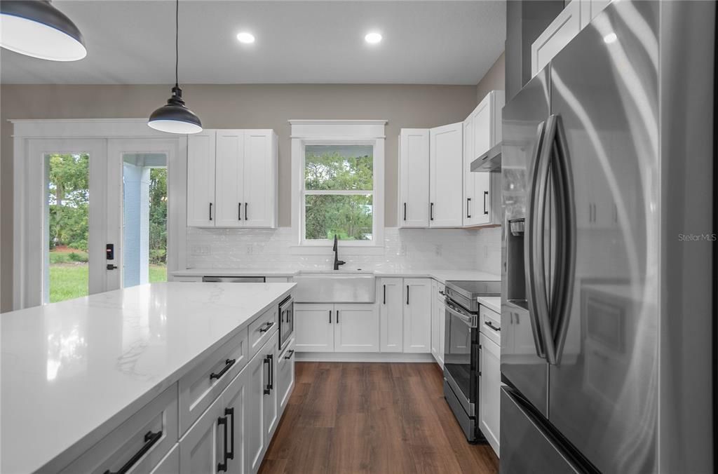 For Sale: $389,000 (3 beds, 2 baths, 1688 Square Feet)