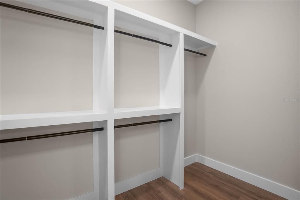 For Sale: $389,000 (3 beds, 2 baths, 1688 Square Feet)