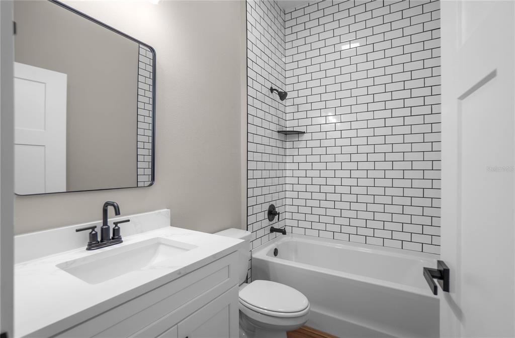 For Sale: $389,000 (3 beds, 2 baths, 1688 Square Feet)